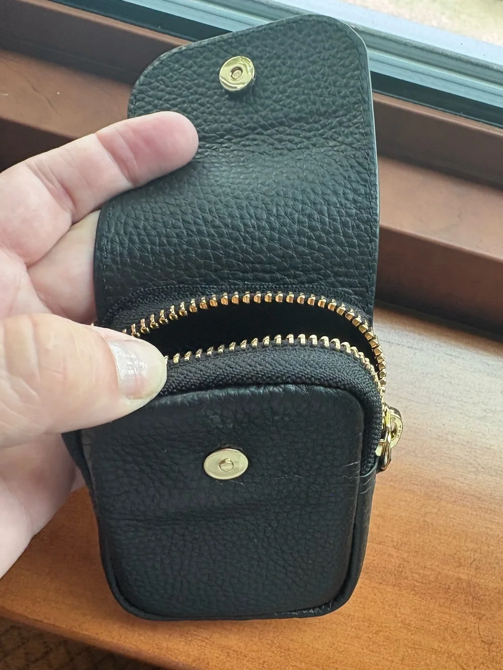 Bandolier black/gold magnetic case NEW